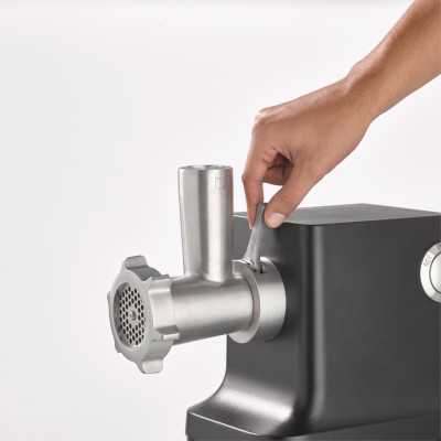 Caso | Meat Grinder | FW 2000 | Black | 2000 W | Number of speeds 2 | Throughput (kg/min) 2.5 | 3 perforated discs, Shortbread a