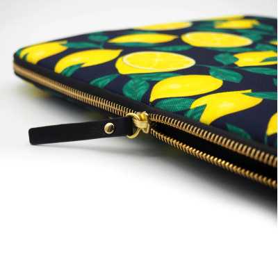 Casyx | Fits up to size 13 /14 " | Casyx for MacBook | SLVS-000002 | Sleeve | Midnight Lemons | Waterproof