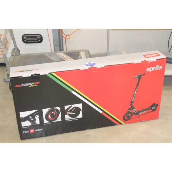 SALE OUT. Aprilia Electric Scooter E-SR2 EVO, Black/Red | Aprilia | E-SR2 EVO | Electric Scooter | 500 W | 25 km/h | 10 " | Blac