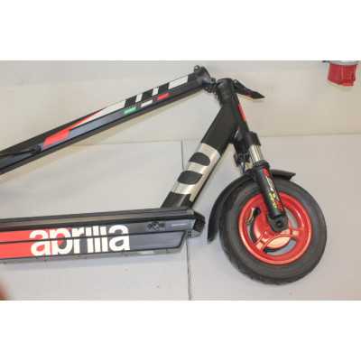 SALE OUT. Aprilia Electric Scooter E-SR2 EVO, Black/Red | Aprilia | E-SR2 EVO | Electric Scooter | 500 W | 25 km/h | 10 " | Blac