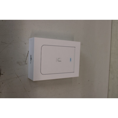 SALE OUT. | Ubiquiti | WiFi 6 access point with a built-in PoE switch | U6-IW | 802.11ax | 2.4 GHz/5 GHz | 10/100/1000 Mbit/s | 