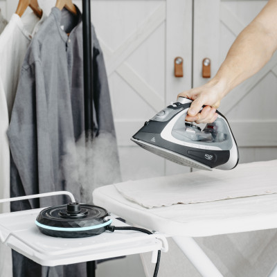 Adler Steam Iron | AD 5043 | Steam Iron | 2800 W | Water tank capacity 300 ml | Continuous steam 30 g/min | Steam boost performa